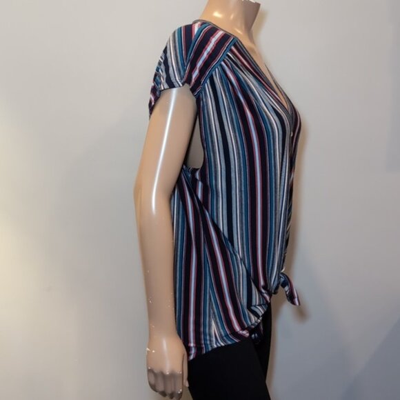3/$20 MAX STUDIO Barcode Striped Top Tie Hem Blouse Vneck Buttoned Cap Sleeve - Picture 10 of 14